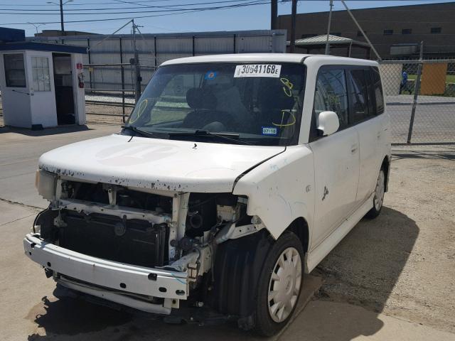 JTLKT324564101123 - 2006 TOYOTA SCION XB WHITE photo 2