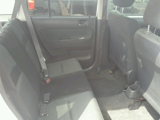 JTLKT324564101123 - 2006 TOYOTA SCION XB WHITE photo 6