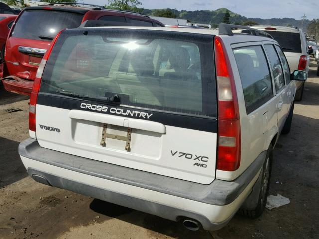 YV1LZ56D4X2543970 - 1999 VOLVO V70 XC WHITE photo 4