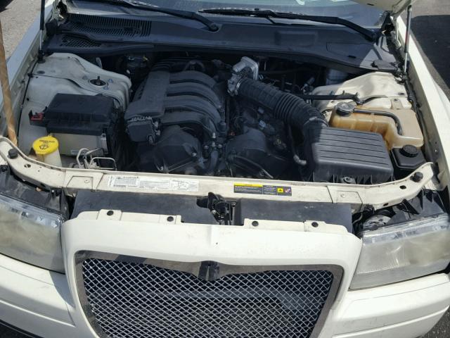 2C3LA43R76H298292 - 2006 CHRYSLER 300 CREAM photo 7