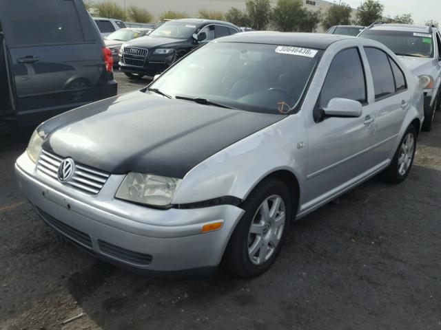 3VWTH69MX2M075946 - 2002 VOLKSWAGEN JETTA GLX SILVER photo 2