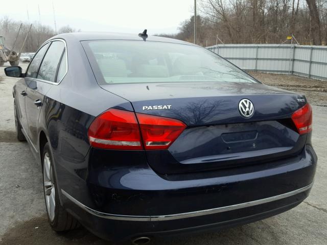 1VWBN7A34DC035170 - 2013 VOLKSWAGEN PASSAT SE BLUE photo 3