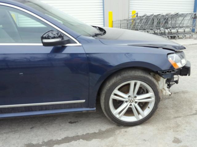 1VWBN7A34DC035170 - 2013 VOLKSWAGEN PASSAT SE BLUE photo 9