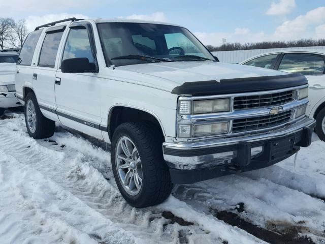 1GNEK13R0TJ395237 - 1996 CHEVROLET TAHOE K150 WHITE photo 1