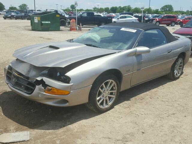 2G1FP32G722133494 - 2002 CHEVROLET CAMARO SILVER photo 2