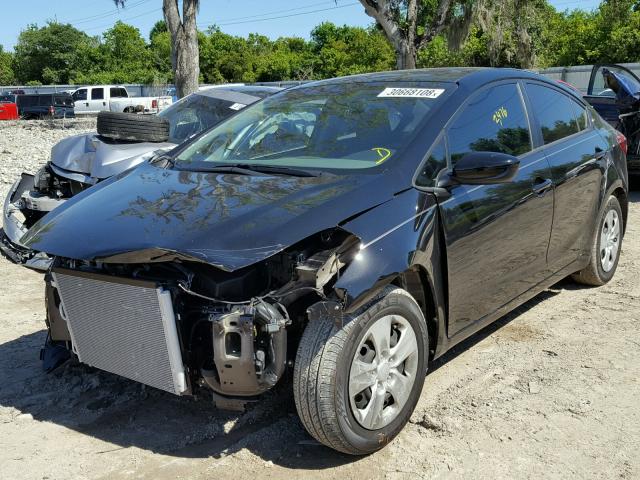 3KPFL4A72HE143524 - 2017 KIA FORTE LX BLACK photo 2