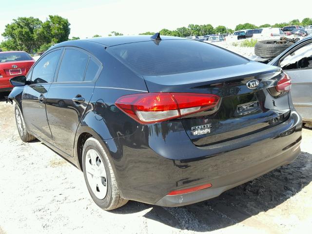 3KPFL4A72HE143524 - 2017 KIA FORTE LX BLACK photo 3