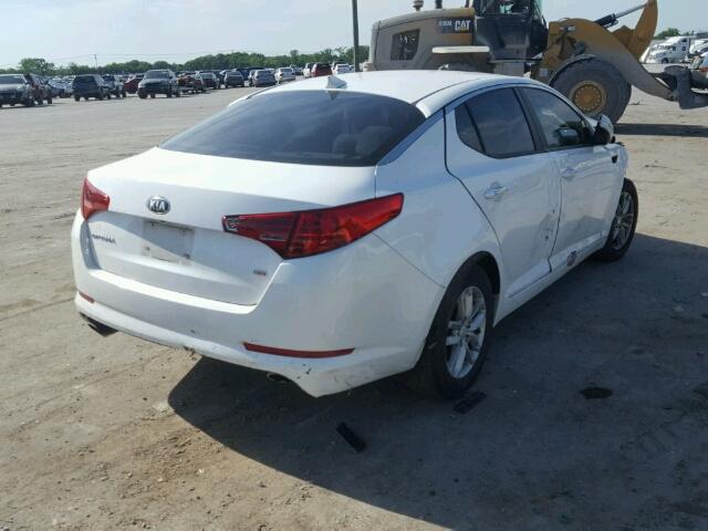 5XXGM4A72DG238443 - 2013 KIA OPTIMA LX WHITE photo 4