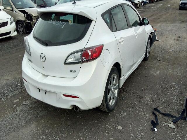 JM1BL1H56A1140605 - 2010 MAZDA 3 S WHITE photo 4