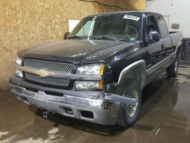 1GCGK29U53Z274997 - 2003 CHEVROLET SILVERADO BLACK photo 2