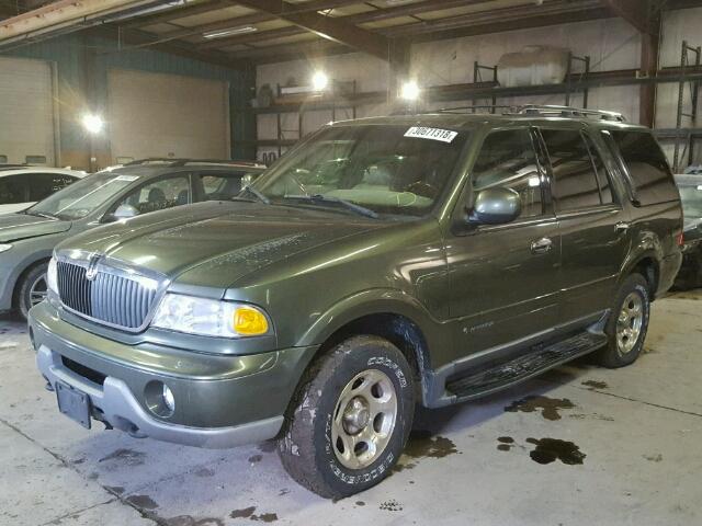 5LMFU28R01LJ21522 - 2001 LINCOLN NAVIGATOR GREEN photo 2