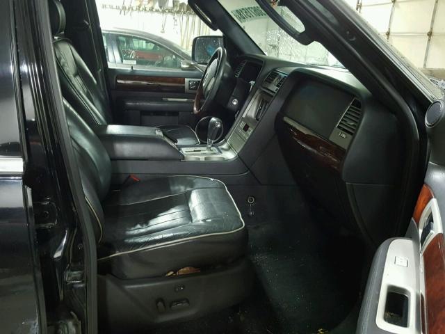 5LMFU28516LJ19637 - 2006 LINCOLN NAVIGATOR Schwarz Foto 5