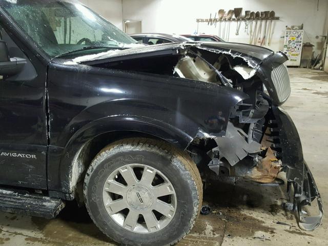 5LMFU28516LJ19637 - 2006 LINCOLN NAVIGATOR Schwarz Foto 9