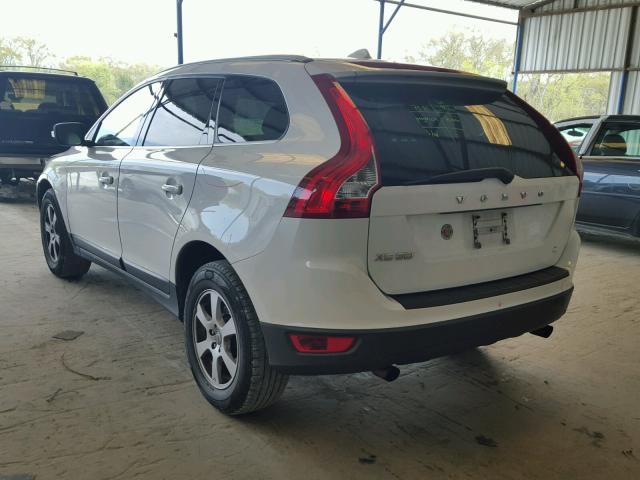 YV4940DL8B2160082 - 2011 VOLVO XC60 3.2 WHITE photo 3