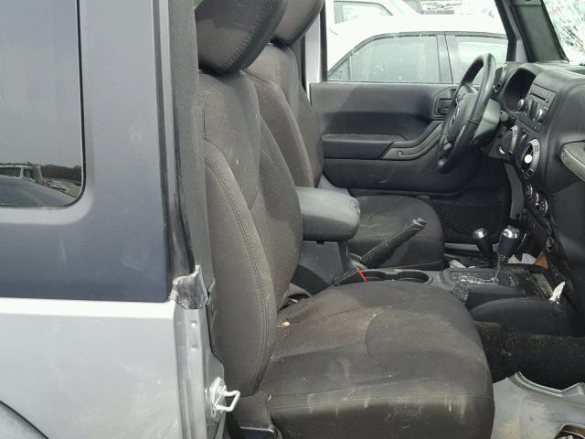 1C4AJWAG2FL529425 - 2015 JEEP WRANGLER S GRAY photo 5