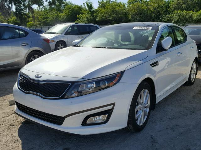 5XXGN4A72FG429893 - 2015 KIA OPTIMA EX WHITE photo 2