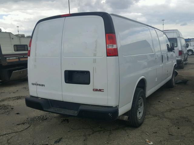 1GTZ7UCG2F1237966 - 2015 GMC SAVANA G35 WHITE photo 4