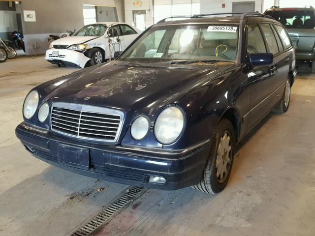 WDBJH82FXXX025548 - 1999 MERCEDES-BENZ E 320 4MAT BLUE photo 2