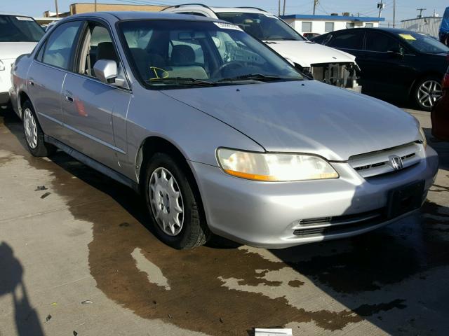 1HGCG56411A139907 - 2001 HONDA ACCORD LX SILVER photo 1