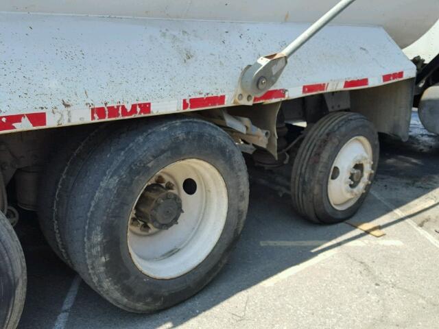 1FUYDCXB5XPB69170 - 1999 FREIGHTLINER CONVENTION WHITE photo 9