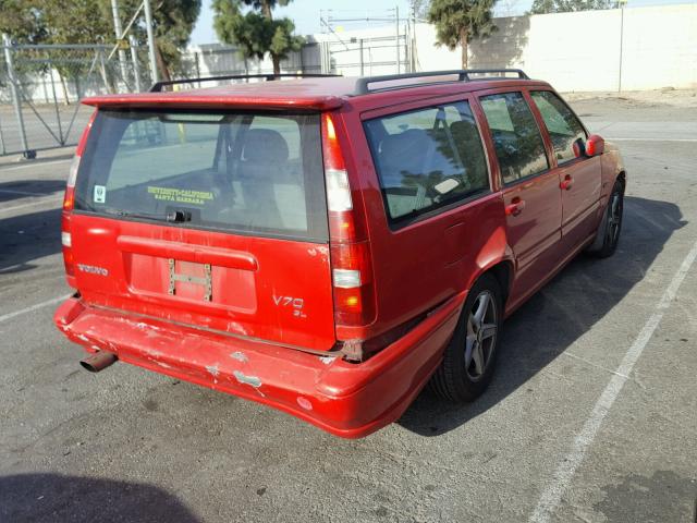 YV1LW5679W2516281 - 1998 VOLVO V70 GLT RED photo 4