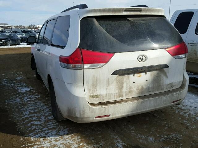 5TDZK3DC6DS287340 - 2013 TOYOTA SIENNA BAS WHITE photo 3