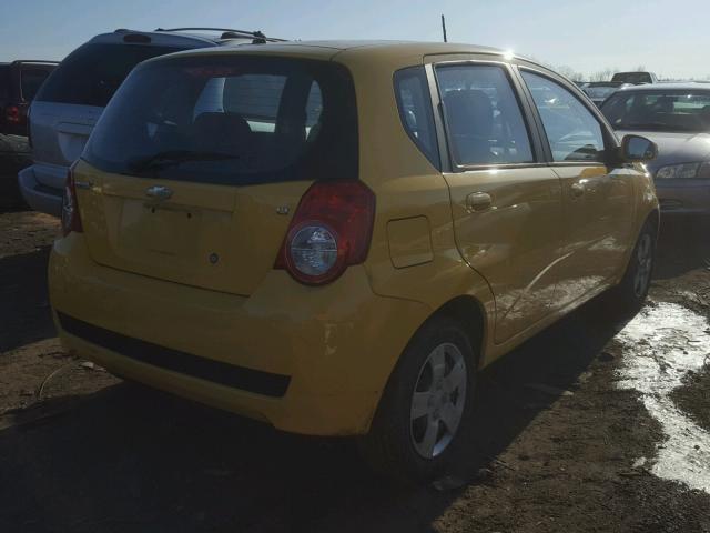 KL1TD66E59B655481 - 2009 CHEVROLET AVEO LS YELLOW photo 4