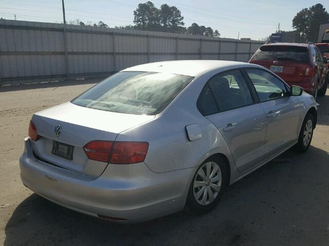 3VW2K7AJ3EM331594 - 2014 VOLKSWAGEN JETTA BASE SILVER photo 4