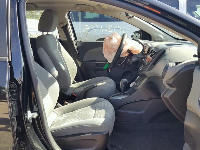1G1JA5SH5C4197805 - 2012 CHEVROLET SONIC LS 黑色 照片 5