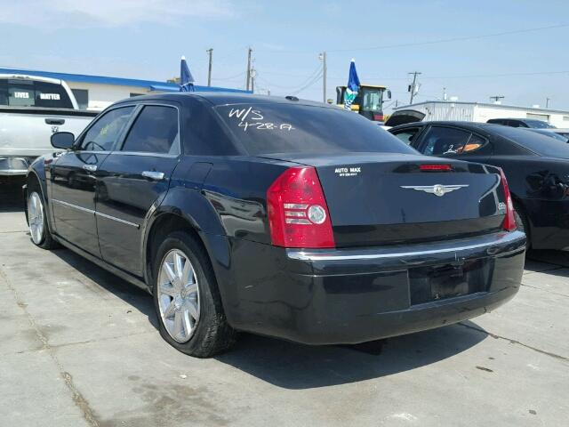 2C3CA3CV1AH184689 - 2010 CHRYSLER 300 LIMITE BLACK photo 3