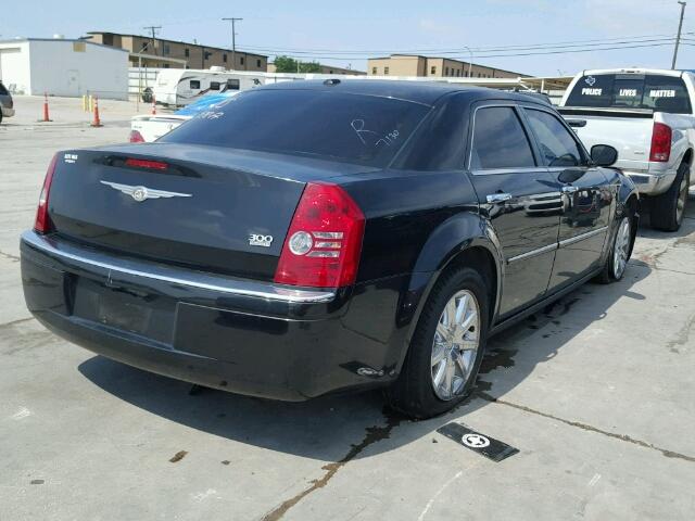 2C3CA3CV1AH184689 - 2010 CHRYSLER 300 LIMITE BLACK photo 4