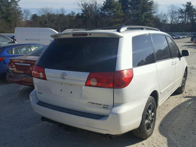 5TDBA22C06S073271 - 2006 TOYOTA SIENNA XLE WHITE photo 4