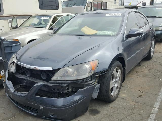 JH4KB16595C008923 - 2005 ACURA RL GRAY photo 2