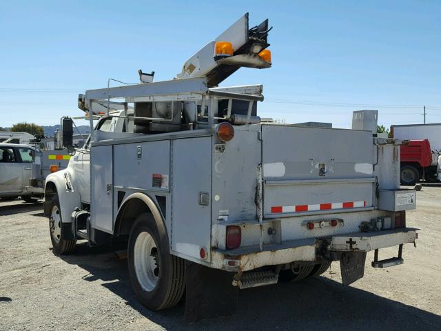 1FDMF70J7SVA20992 - 1995 FORD F700 WHITE photo 3