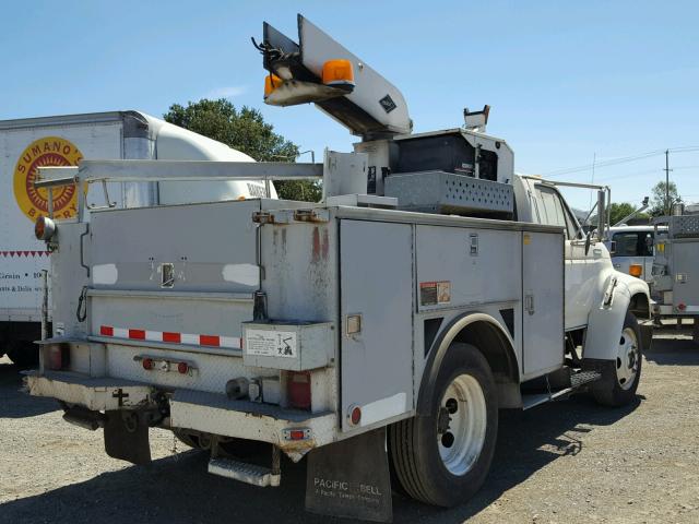 1FDMF70J7SVA20992 - 1995 FORD F700 WHITE photo 4