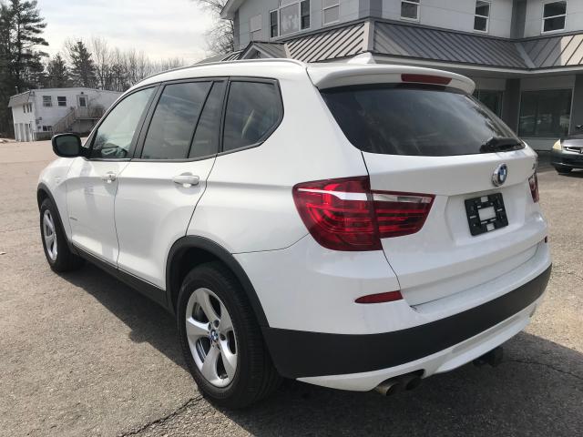 5UXWX5C53BL702047 - 2011 BMW X3 XDRIVE2 თეთრი ფოტო 3