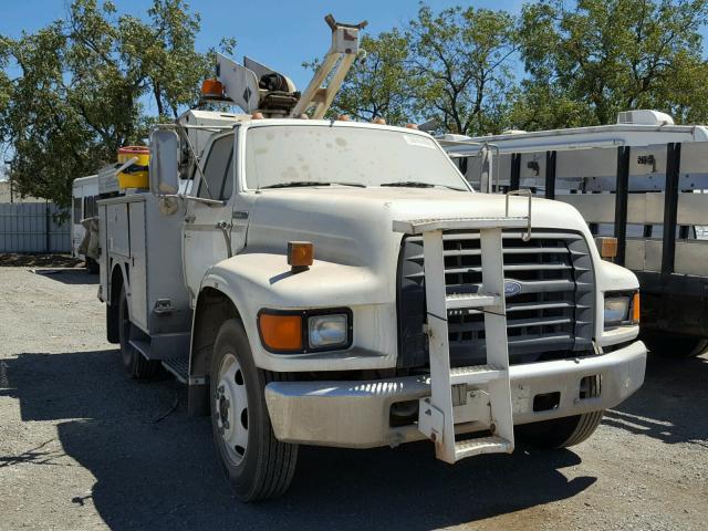 1FDMF70J6SVA70394 - 1995 FORD F700 WHITE photo 1