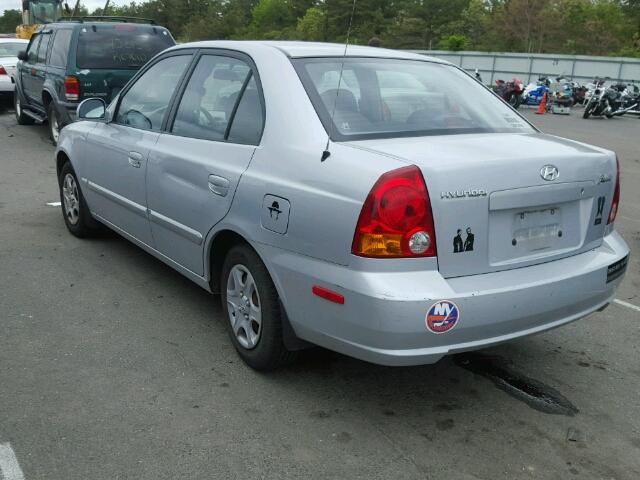 KMHCG45C45U667815 - 2005 HYUNDAI ACCENT GL SILVER photo 3