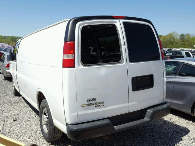 1GCWGGCG7E1131385 - 2014 CHEVROLET EXPRESS G2 WHITE photo 3