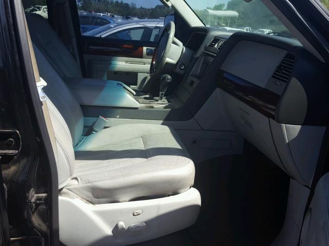 5LMFU27516LJ12110 - 2006 LINCOLN NAVIGATOR შავი ფოტო 5