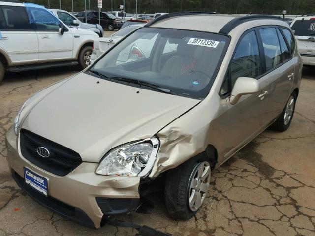 KNAFG526587175316 - 2008 KIA RONDO LX GOLD photo 2