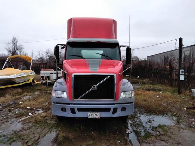 4V4MC9EG19N281734 - 2009 VOLVO VN VNM RED photo 3