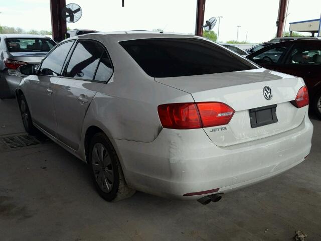 3VW2K7AJ3CM353379 - 2012 VOLKSWAGEN JETTA BASE 白色 照片 3