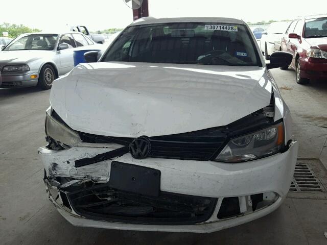 3VW2K7AJ3CM353379 - 2012 VOLKSWAGEN JETTA BASE 白色 照片 9