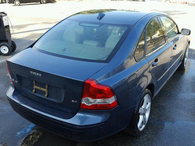 YV1MS390352098625 - 2005 VOLVO S40 2.4I BLUE photo 4