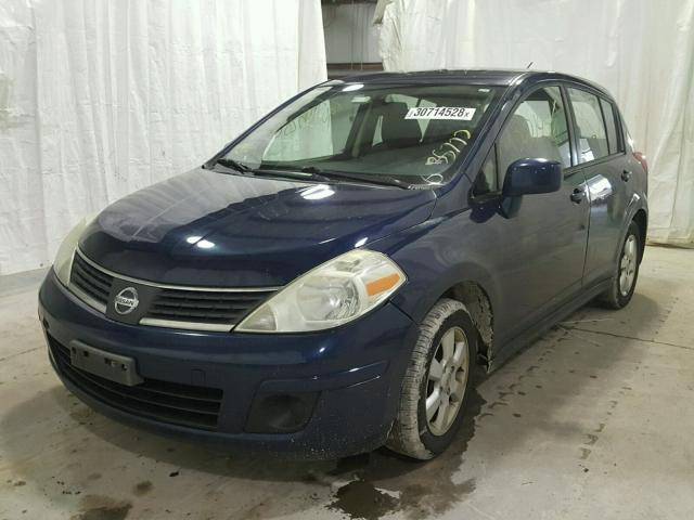 3N1BC13E67L359205 - 2007 NISSAN VERSA S BLUE photo 2