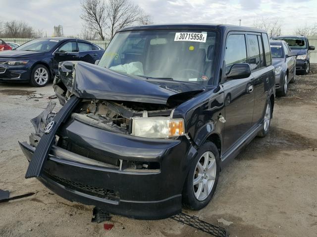 JTLKT324X40154873 - 2004 TOYOTA SCION XB BLACK photo 2