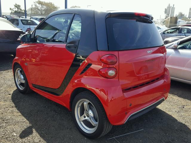 WMEEJ3BA8DK692014 - 2013 SMART FORTWO PUR RED photo 3