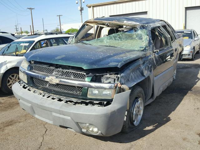 3GNEC13T22G123958 - 2002 CHEVROLET AVALANCHE GREEN photo 2