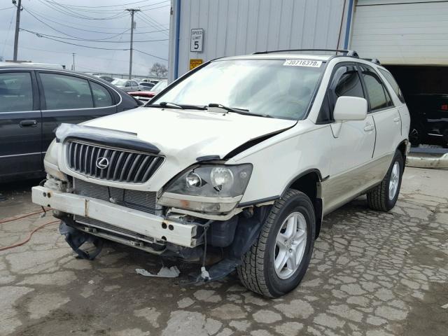 JT6GF10UXY0047755 - 2000 LEXUS RX 300 WHITE photo 2